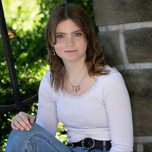 Meet your Posher, Eva